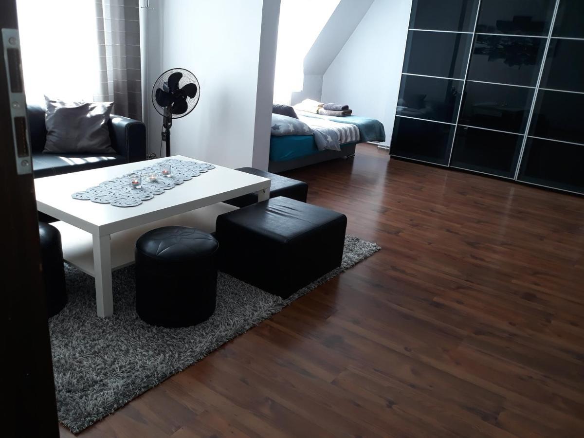 Olaf Apartment *